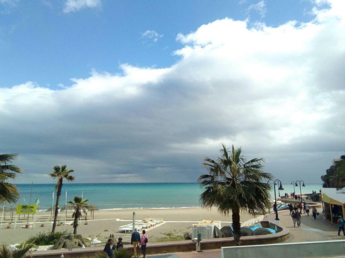 Nuevo Roca Chica, Primera Linea Playa,Torremolinos Extérieur photo