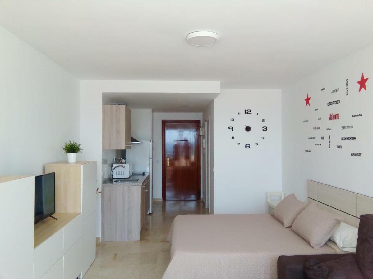 Nuevo Roca Chica, Primera Linea Playa,Torremolinos Extérieur photo